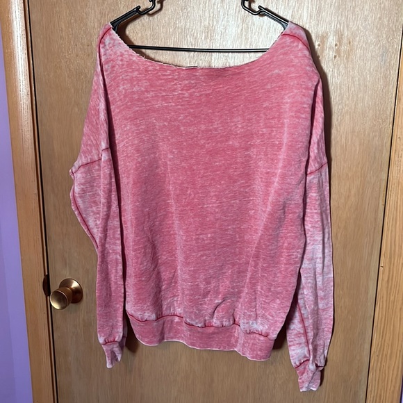 Wisconsin Badgers Distressed Sweatshirt size XL - Picture 2 of 2